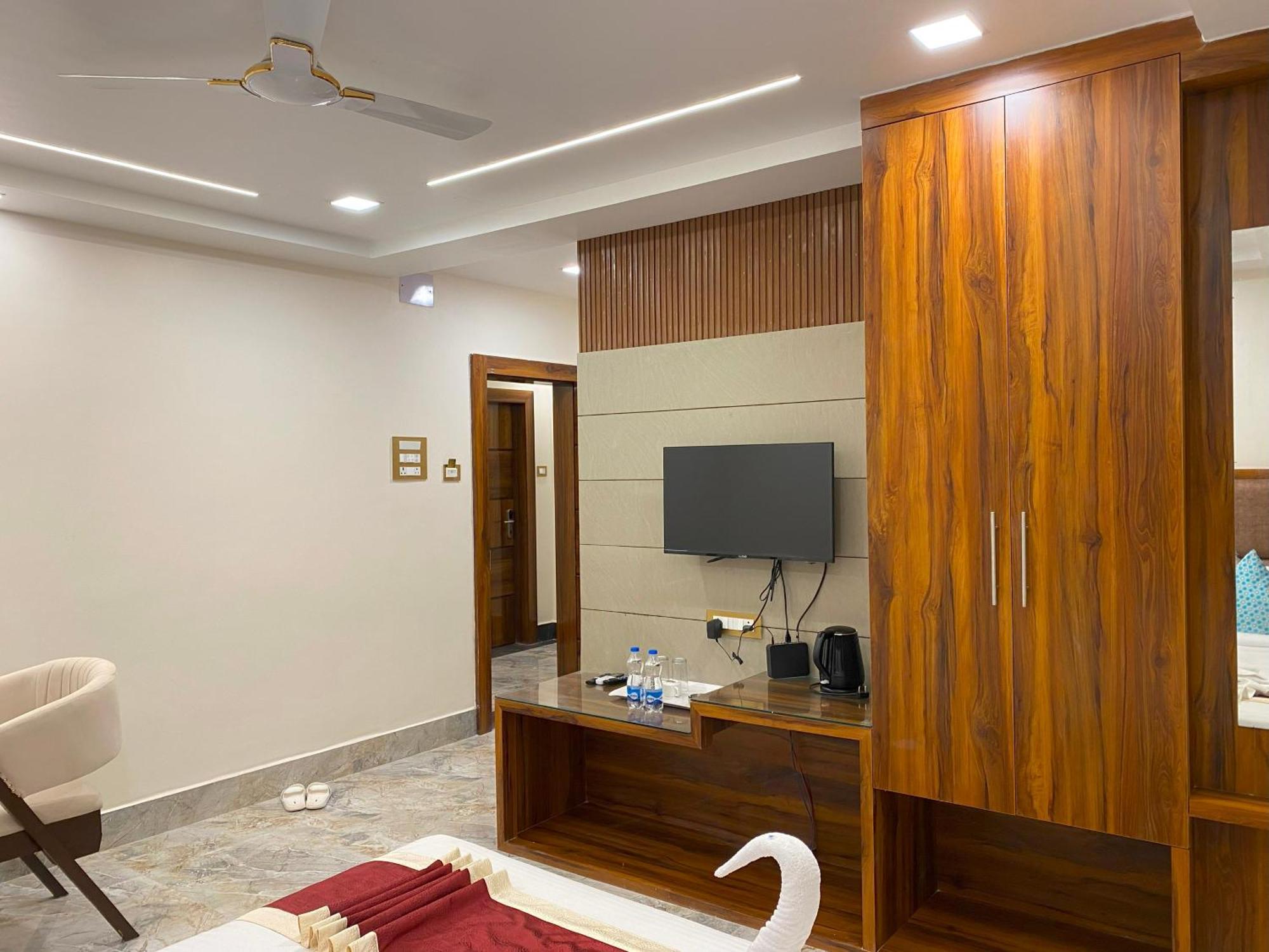 דאוגהאר Hotel Maa Laxmi Palace מראה חיצוני תמונה