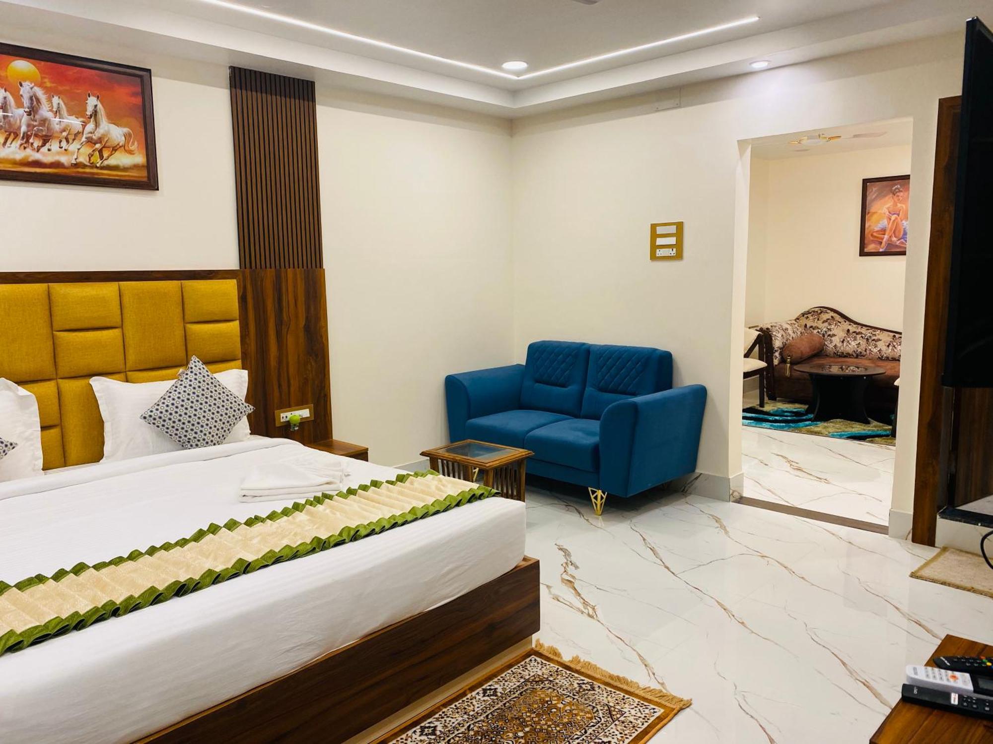 דאוגהאר Hotel Maa Laxmi Palace מראה חיצוני תמונה