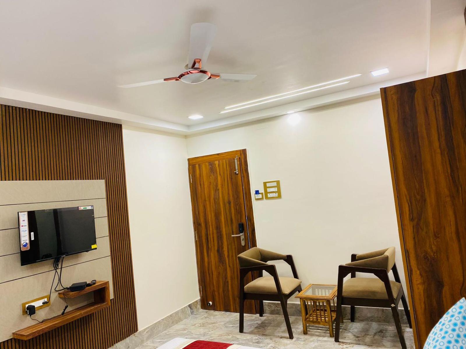 דאוגהאר Hotel Maa Laxmi Palace מראה חיצוני תמונה